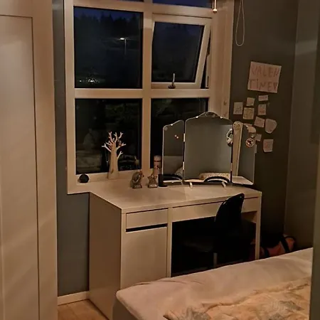 Great, Modern Townhouse In 別荘 サンネス